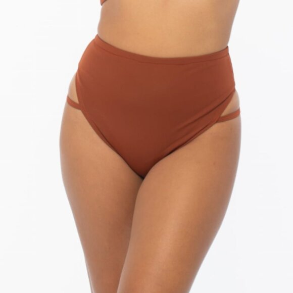 EUC REV Activ Brown Pole Shorts - Size L (fits size M) - Picture 2 of 6